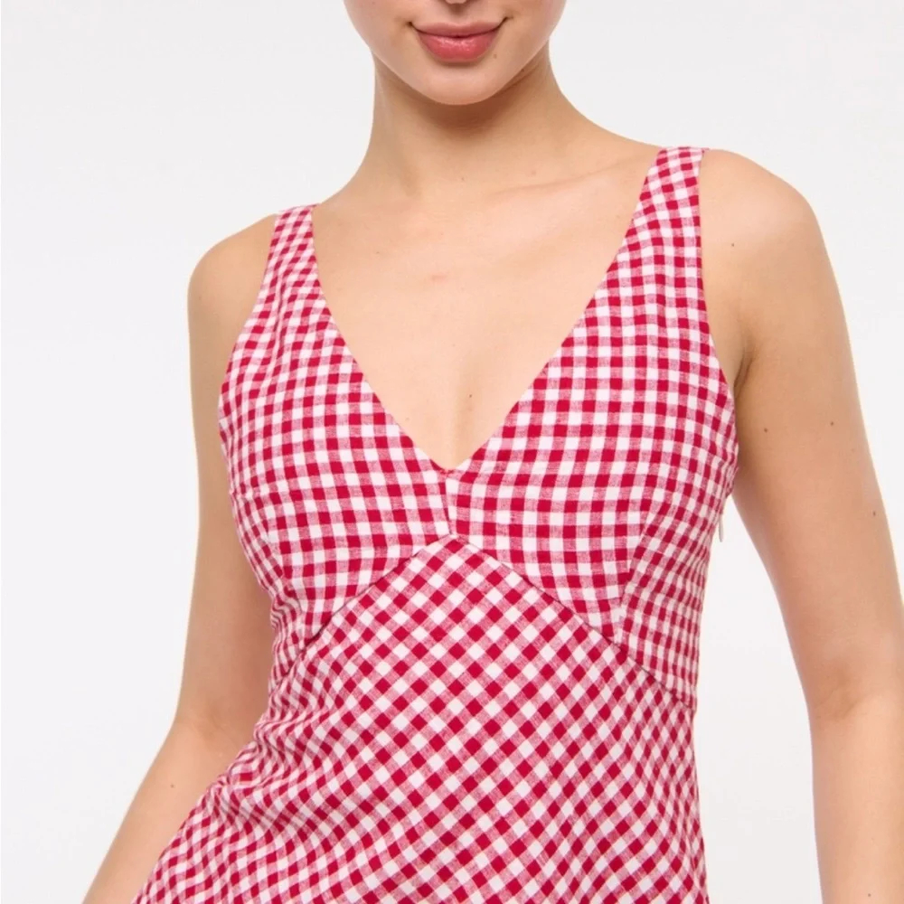 Abercrombie & Fitch Red and White Gingham V-Neck Dress - Picture 4 of 5